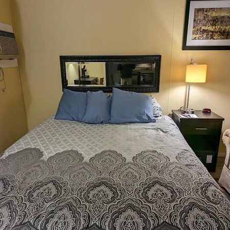 Colonial Inn Extended Stay By Oyo New Ulm المظهر الخارجي الصورة