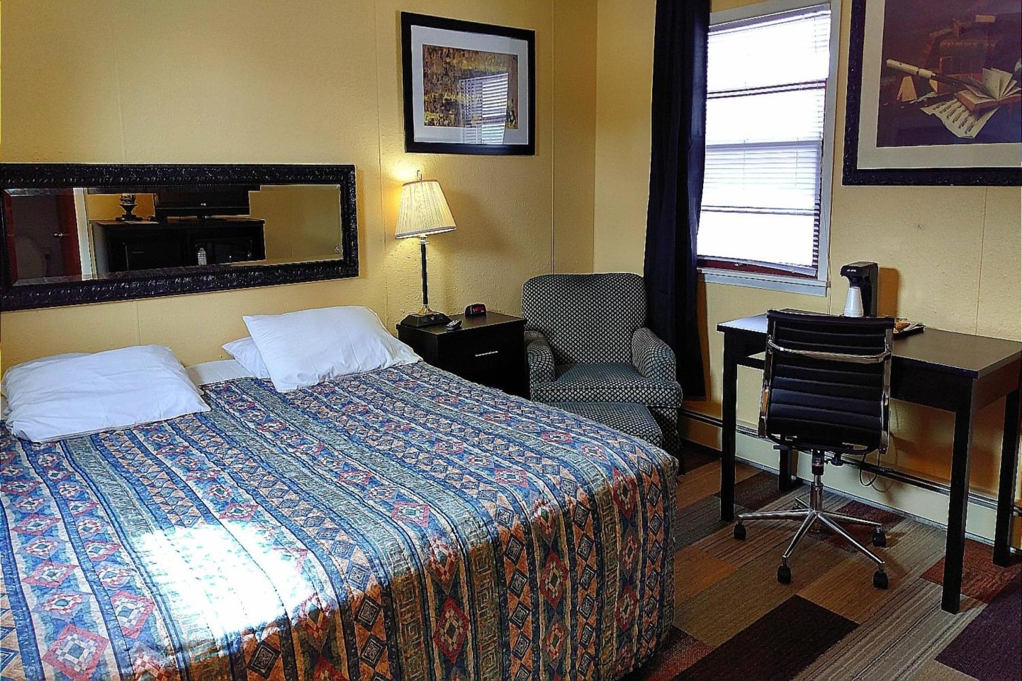 Colonial Inn Extended Stay By Oyo New Ulm المظهر الخارجي الصورة
